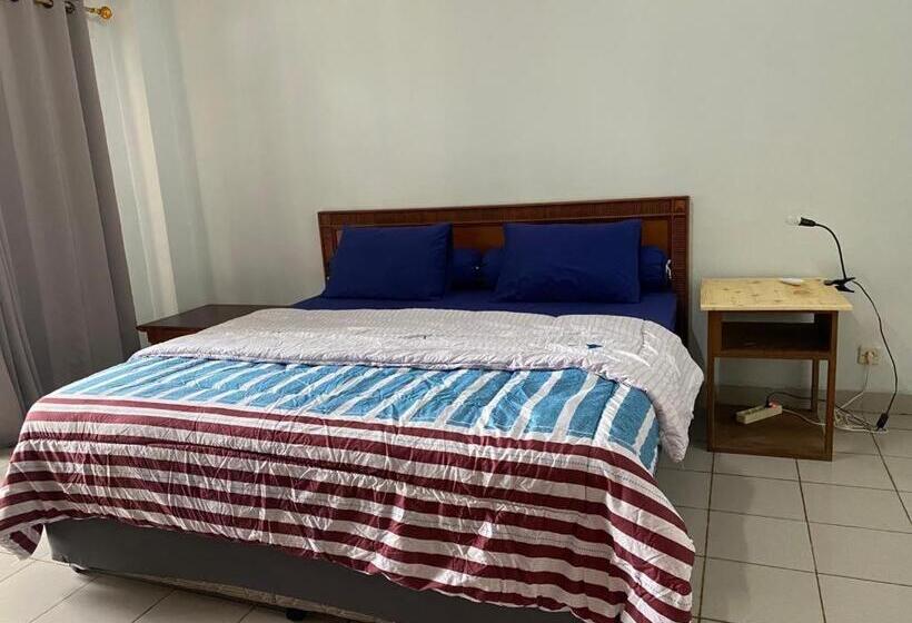 Villa Lippo Carita Langsung Pantai 3bedroom
