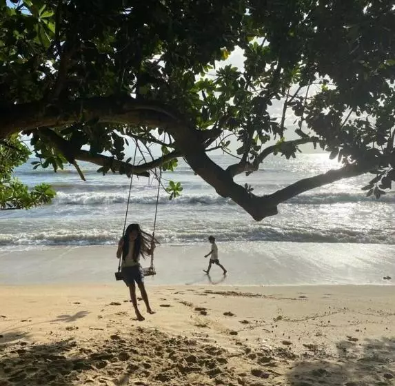 Villa Lippo Carita Langsung Pantai 3bedroom