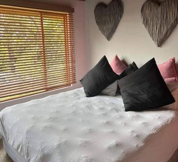 Hotel Bosveldsig Cottages