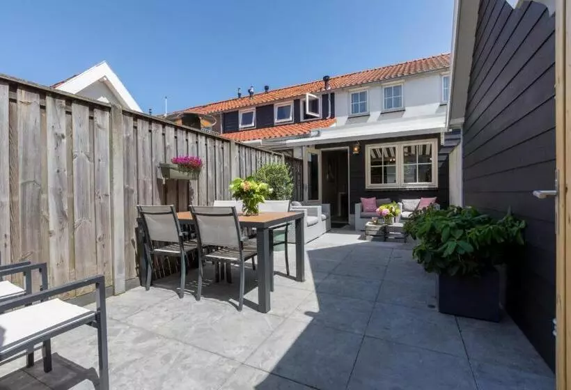 Luxe Vakantiewoning Domburg, Dichtbij Strand