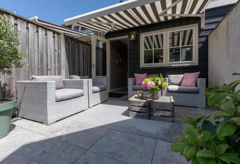 Luxe Vakantiewoning Domburg, Dichtbij Strand