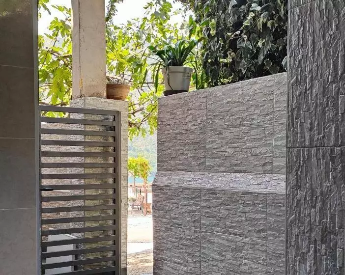 Studio Apartman Rea