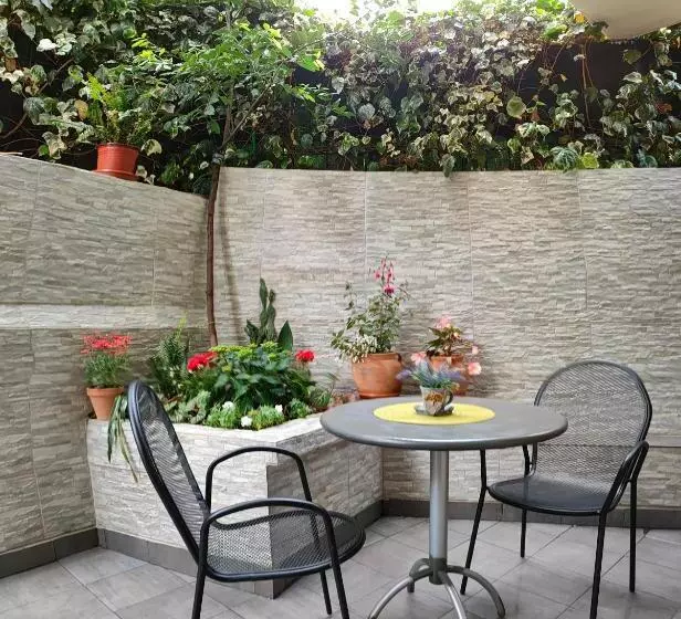 Studio Apartman Rea