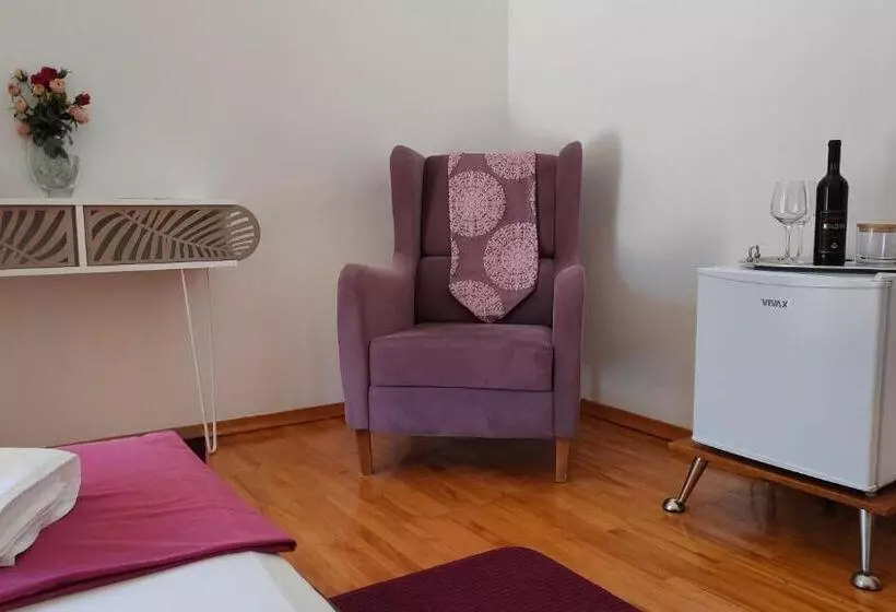 Studio Apartman Rea