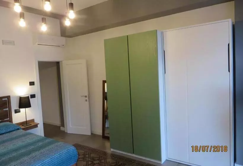 تختخواب و صبحانه Timpa Rooms