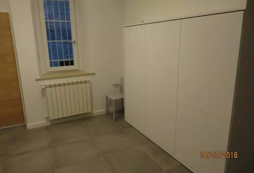 تختخواب و صبحانه Timpa Rooms