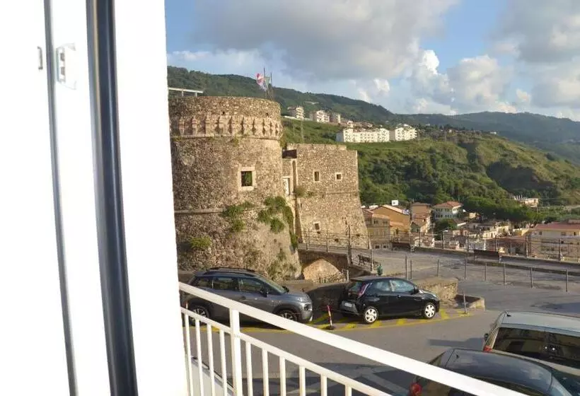 تختخواب و صبحانه Timpa Rooms