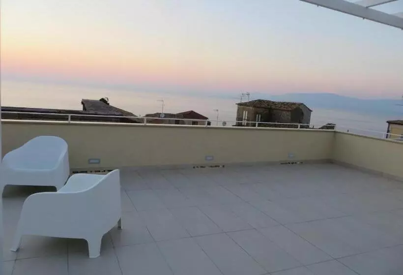 تختخواب و صبحانه Timpa Rooms