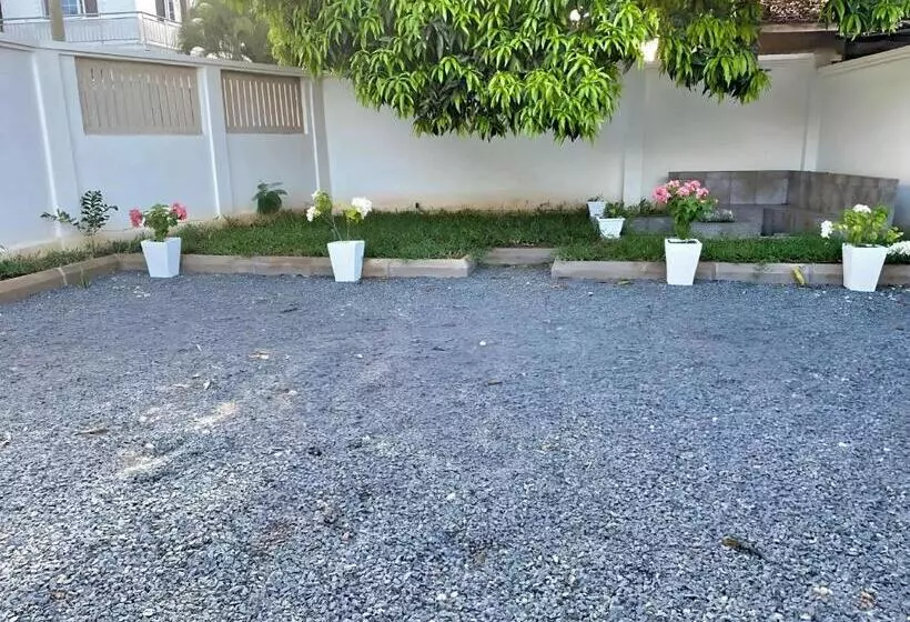 Tulivu House  2bedroom Vacation Home Close To The Beach