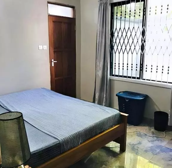 Tulivu House  2bedroom Vacation Home Close To The Beach