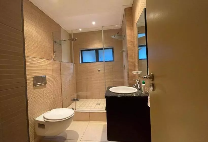Umdloti   On The Beach! Private & Central. Sleeps 8