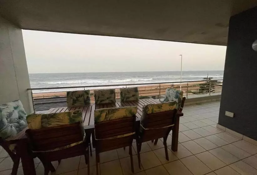 Umdloti   On The Beach! Private & Central. Sleeps 8