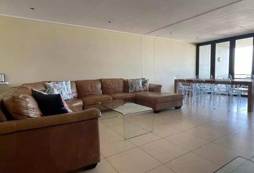 Umdloti   On The Beach! Private & Central. Sleeps 8