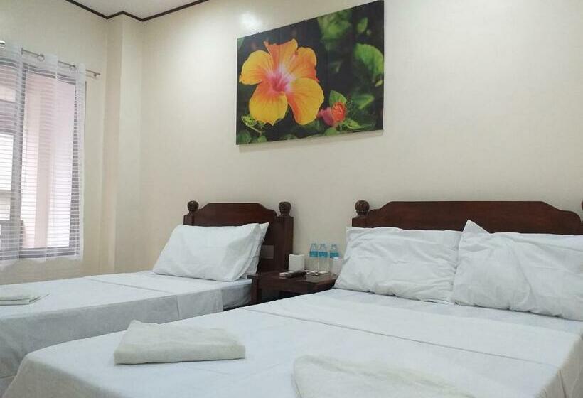 הוסטל Devayn S Inn