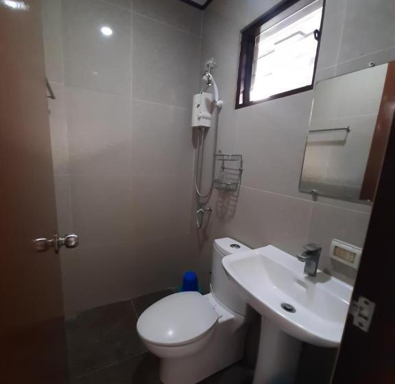 הוסטל Devayn S Inn