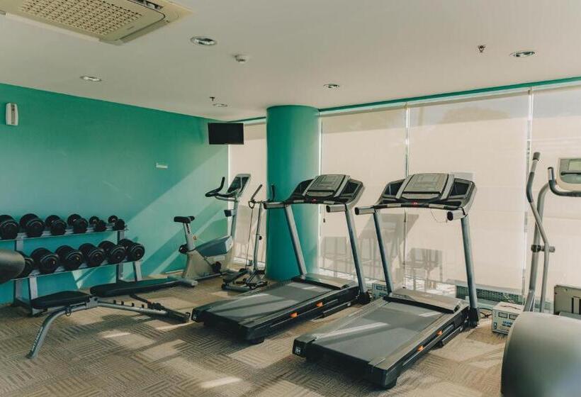 Ayala Mall 10mins Walk Cebu City Apartment & Pool