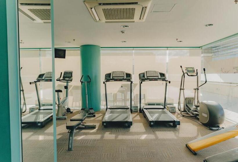 Ayala Mall 10mins Walk Cebu City Apartment & Pool