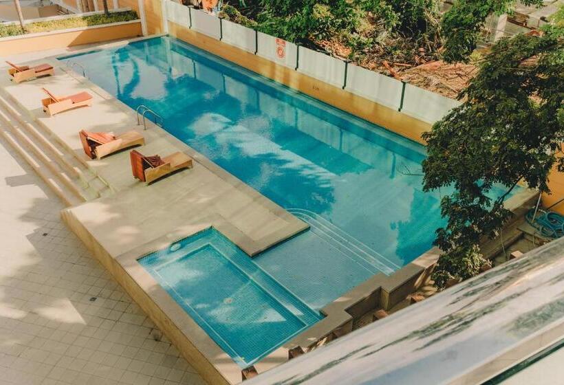 Ayala Mall 10mins Walk Cebu City Apartment & Pool