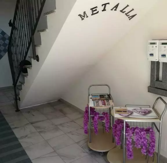B&b Metalla