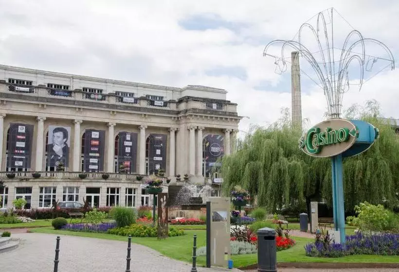 ベッドアンドブレックファースト La Suite Des Pervenches