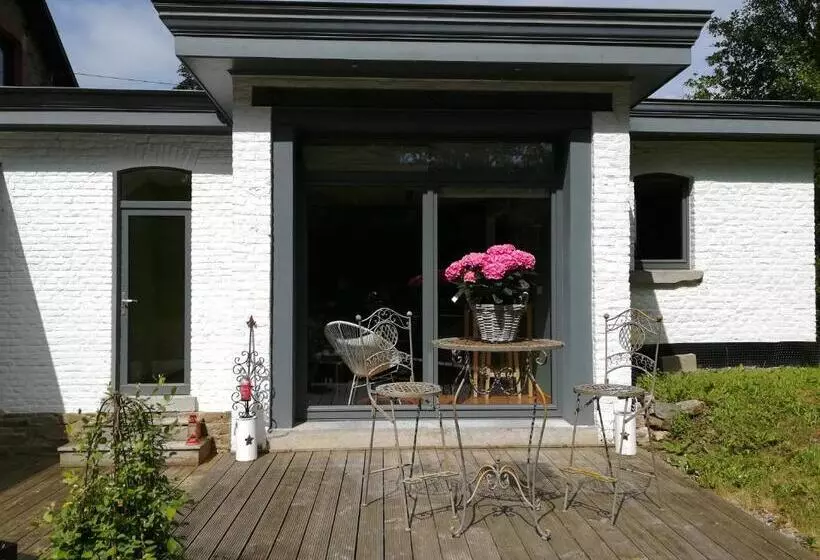 ベッドアンドブレックファースト La Suite Des Pervenches