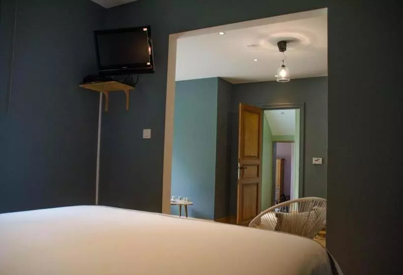 ベッドアンドブレックファースト La Suite Des Pervenches