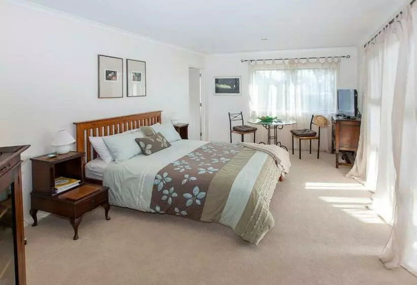 Aamiaismajoitus (B&B) Puka Heights