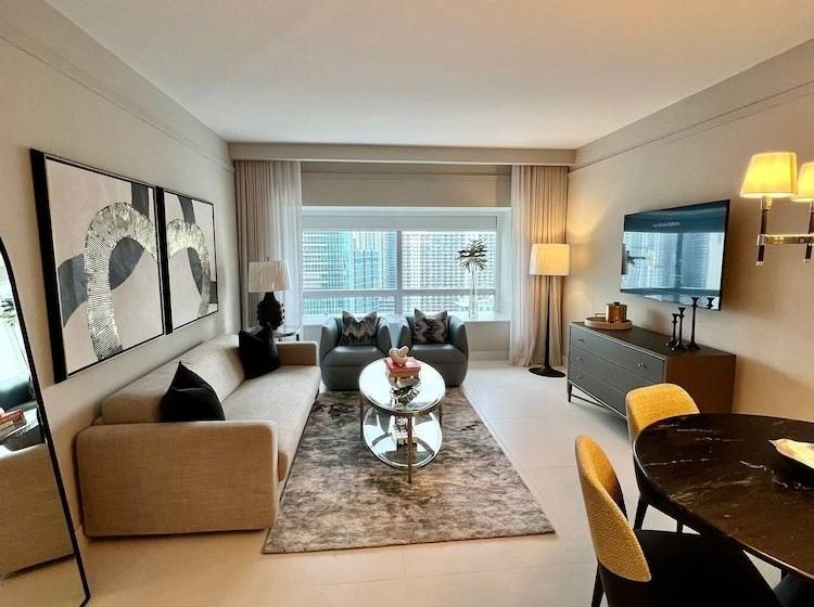 At 34th Floor! Condo W Views From The Heights 4s