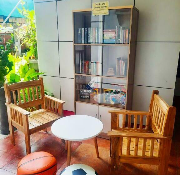 פנסיון B&j Guesthouse And Tours