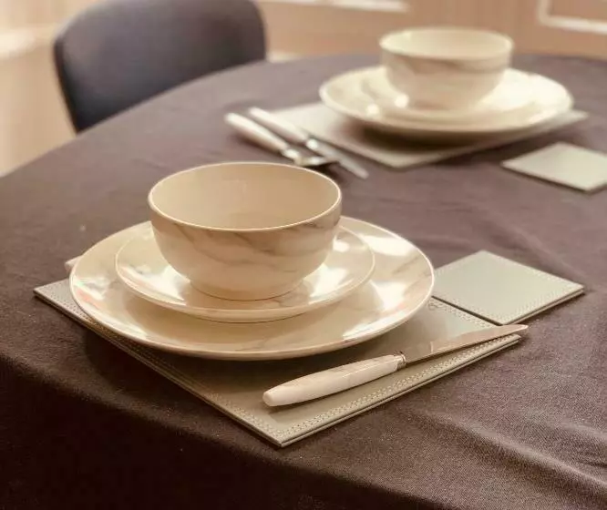 ペンション De Parys Guest House   Fully Airconditioned