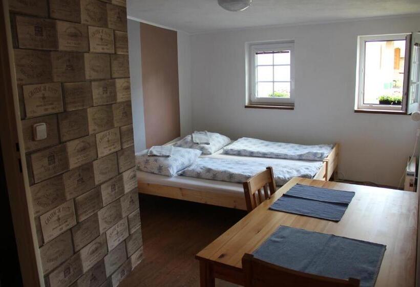 ペンション Vinný Sklep U Konečků