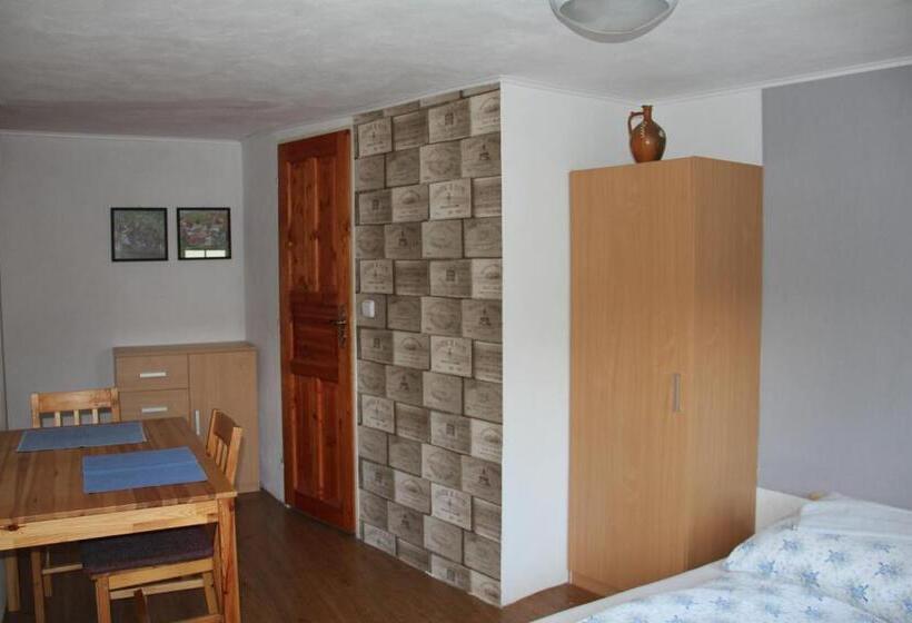 ペンション Vinný Sklep U Konečků