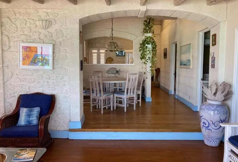 Villa Jarrow