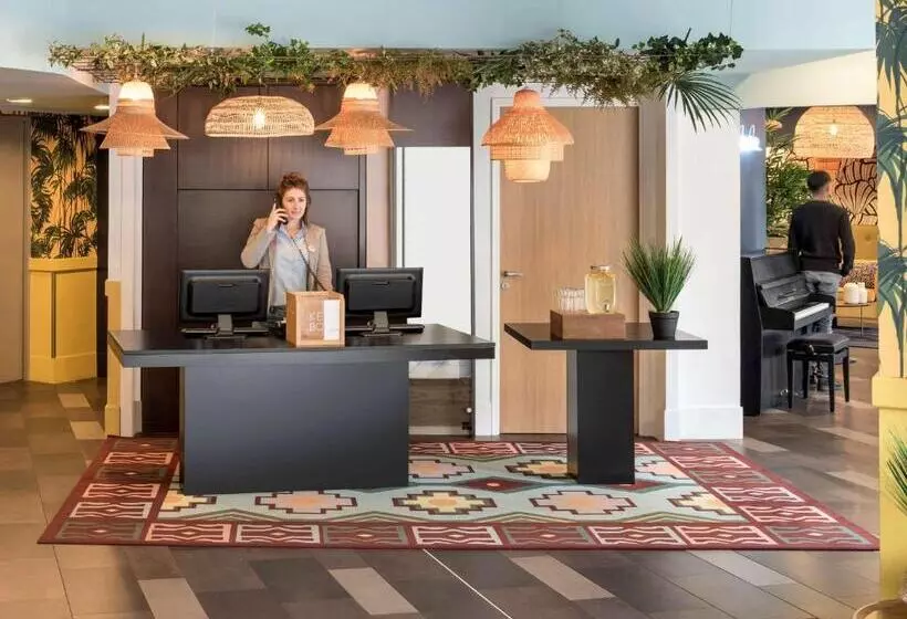 Aparthotel Adagio La Defense Courbevoie