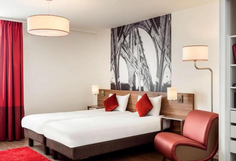 Aparthotel Adagio La Defense Courbevoie