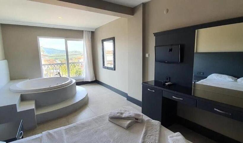 ölüdeniz Golden Life Resort Otel