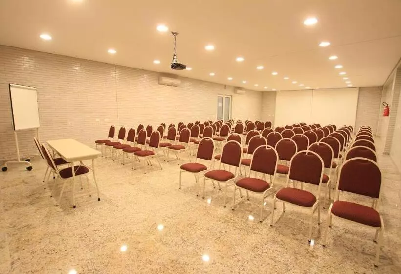 Отель Confiance Centro Civico