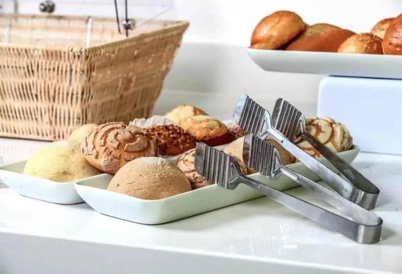 فندق Holiday Inn Express & Suites Puebla Angelopolis, An Ihg