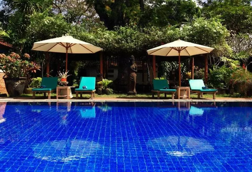 ホテル Laghawa Beach