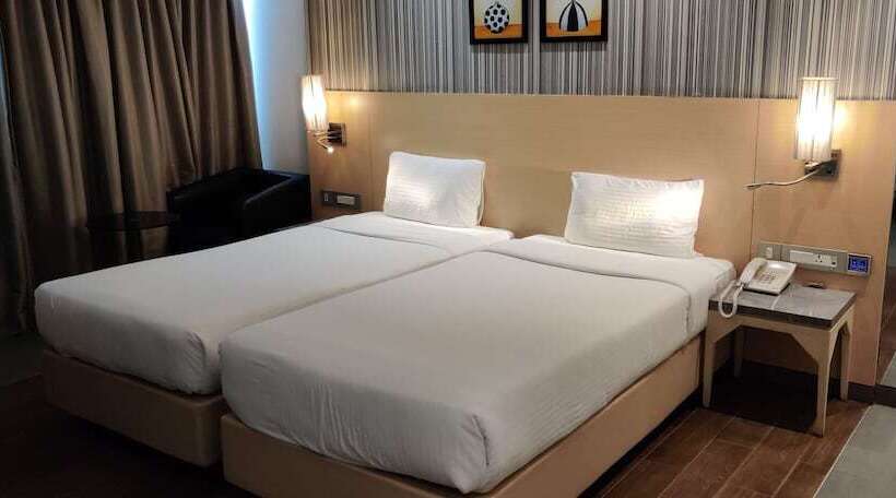 فندق Landmark Residency