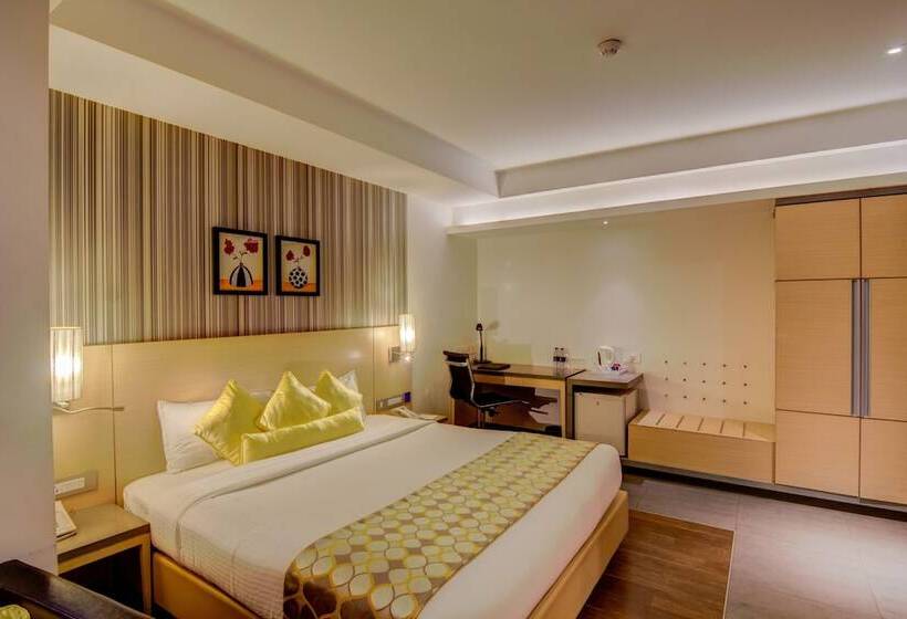 فندق Landmark Residency