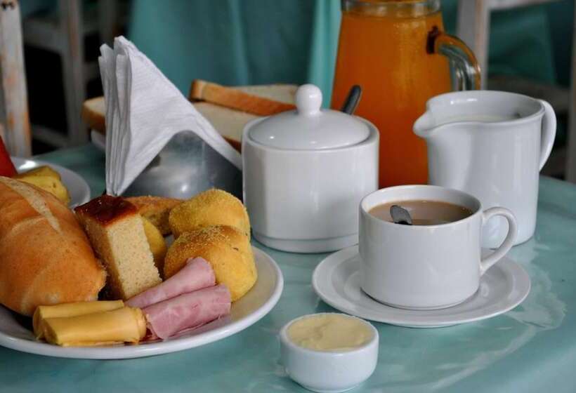 ホテル Pousada Garoupa