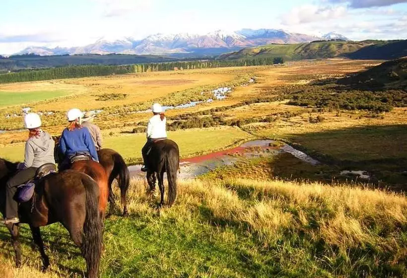 Te Anau Lakeview Holiday Park & Motels