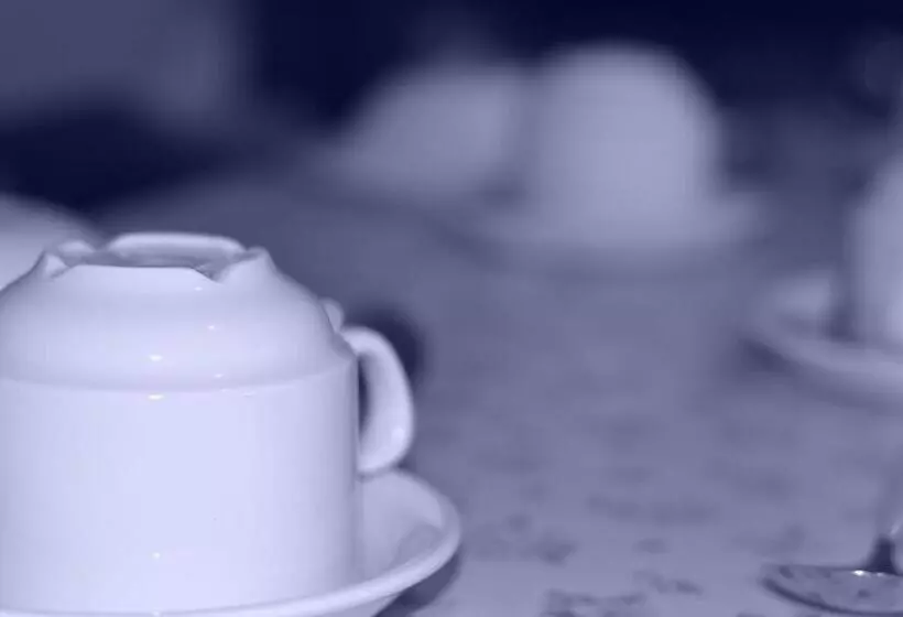 Aamiaismajoitus (B&B) Nettleton Country House