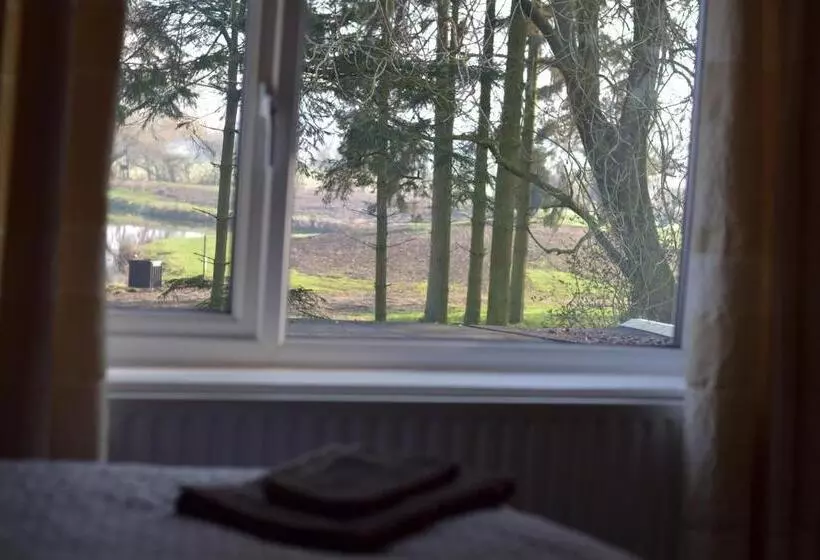 Aamiaismajoitus (B&B) Nettleton Country House