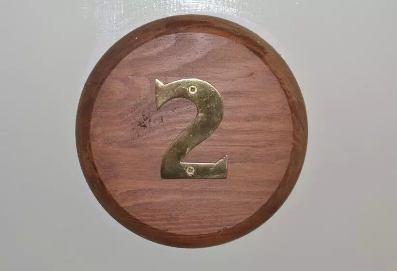 Aamiaismajoitus (B&B) Nettleton Country House