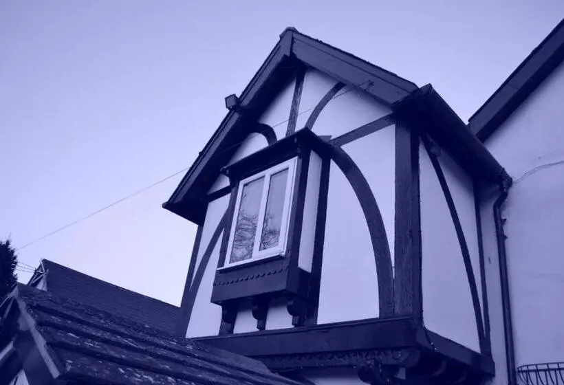 Aamiaismajoitus (B&B) Nettleton Country House