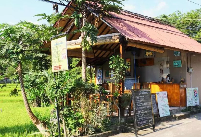 ベッドアンドブレックファースト Sweet Homestay