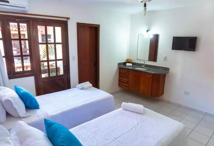 Condominio Com Piscina E ótima Localização