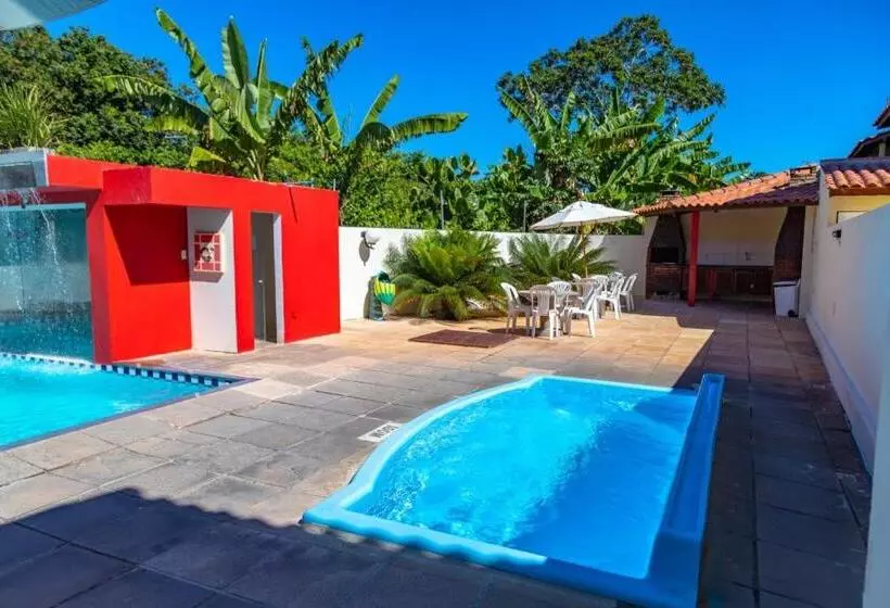 Condominio Com Piscina E ótima Localização